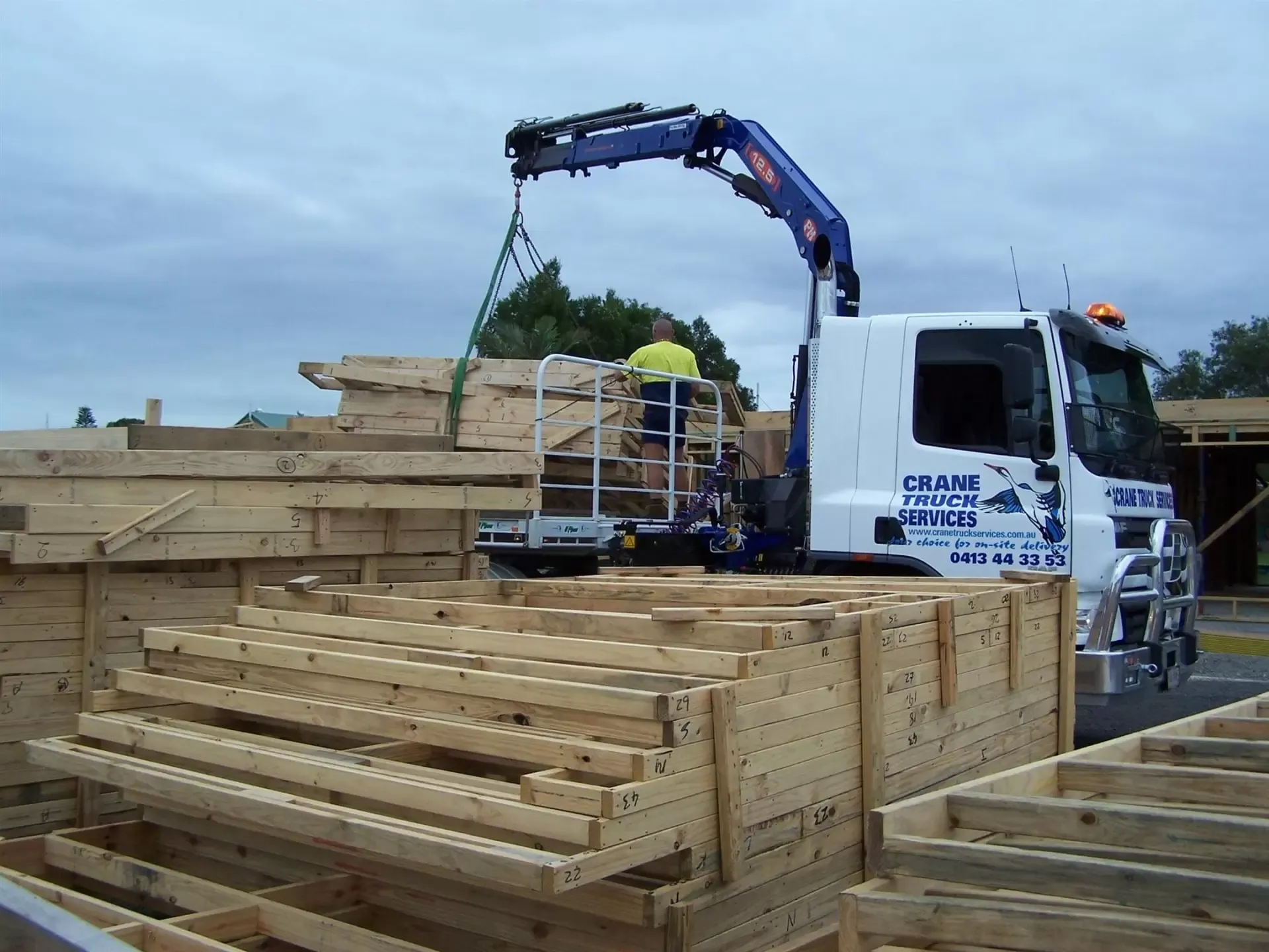Reliable Lifting Solutions: Crane Truck Hire Toowoomba and Crane Truck Hire Gold Coast